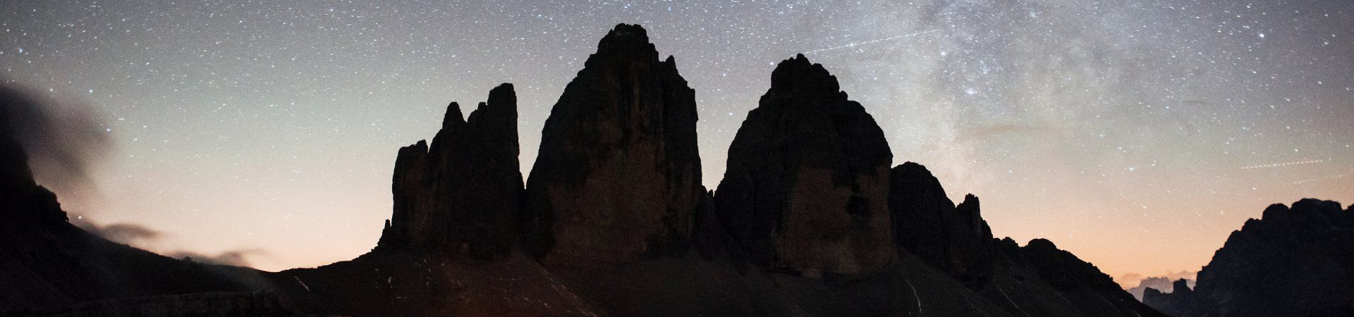 Tre Cime di Lavaredo sous un ciel étoilé - Dolomites - Italie